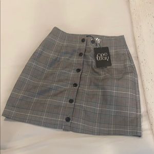 One Way plaid button up skirt BNWT